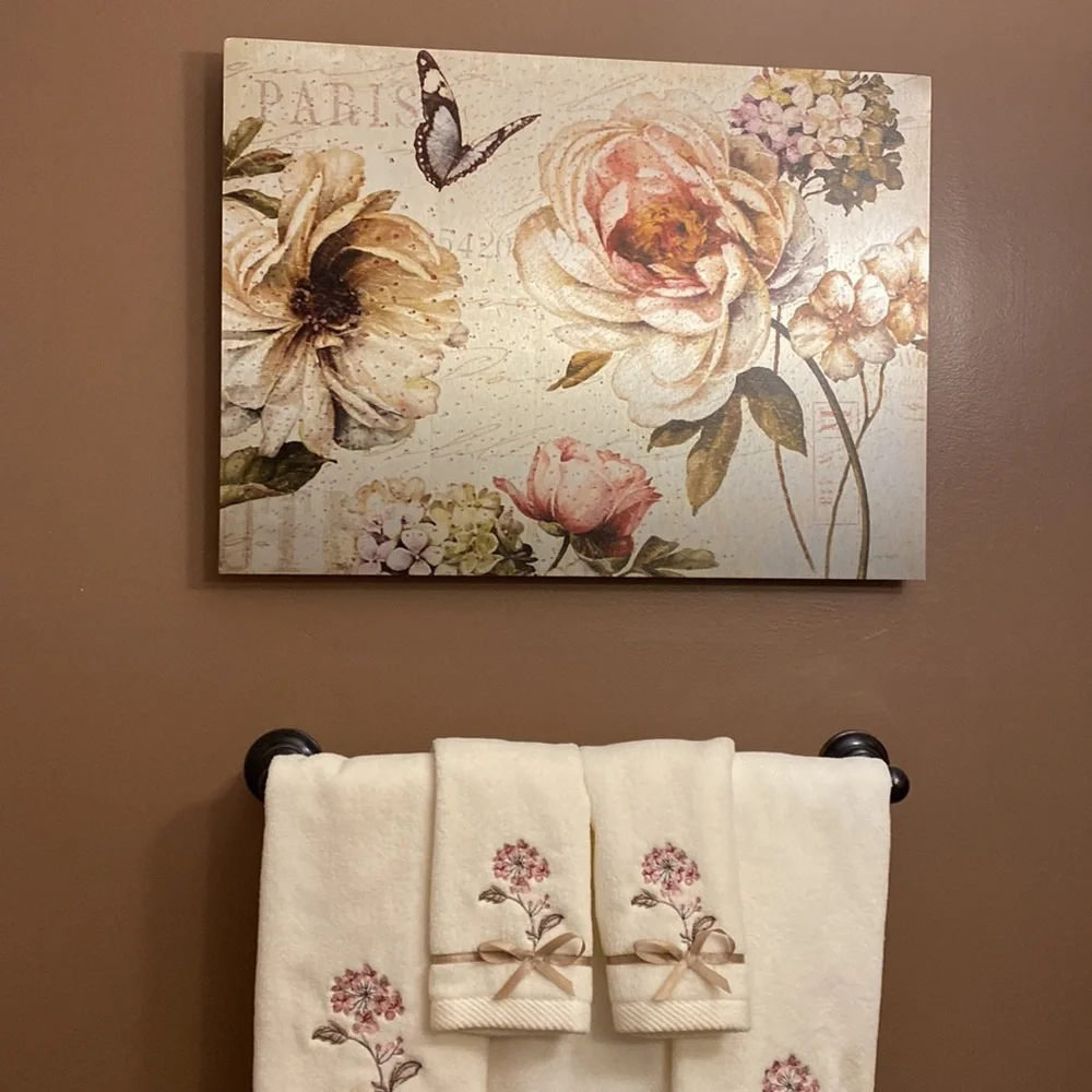 Beautiful Rose& Butterfly Art on Metal - Picture 8 of 13